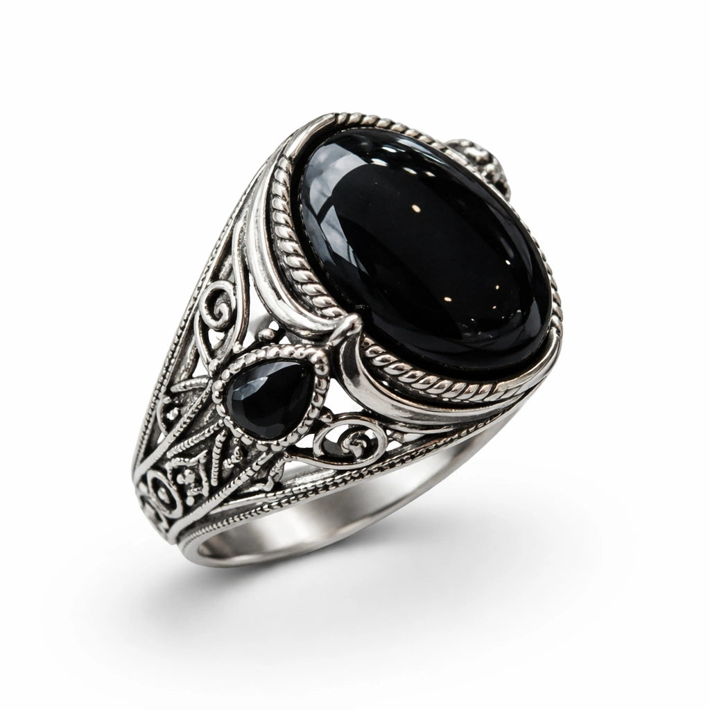 Men’s 925 sterling silver ring with oval black onyx stone and vintage engraved design