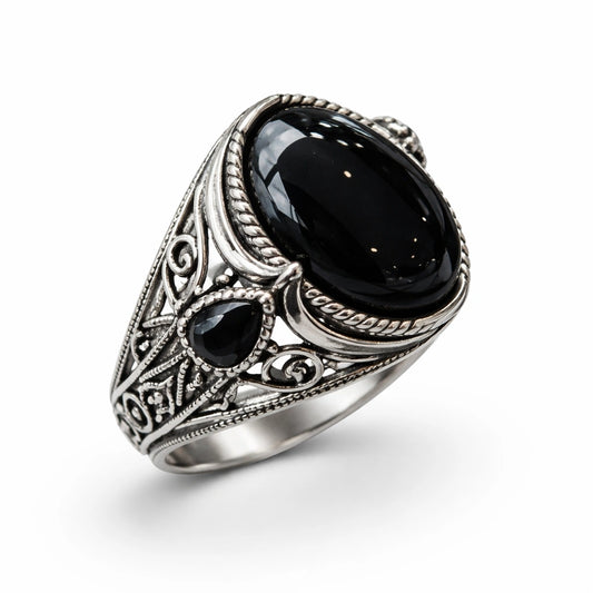 Men’s 925 sterling silver ring with oval black onyx stone and vintage engraved design